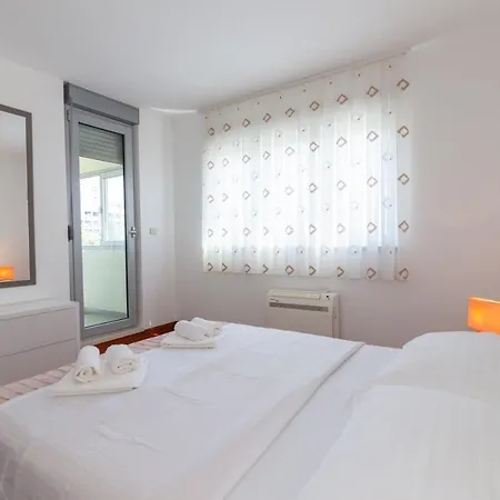 Zenta Apartment