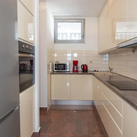 Zenta Apartment *